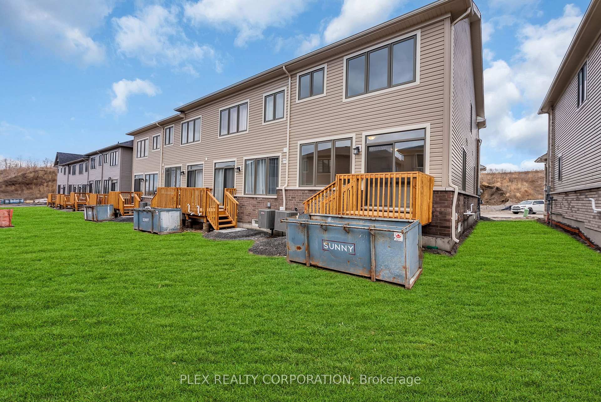 Photo 44 of 681 Ribstone Court, Oshawa, Pinecrest — HOMEH