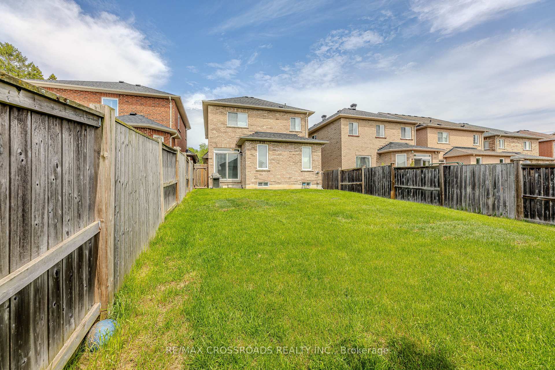 Photo 39 of 467 Rougewalk Drive, Pickering, Rouge Park — HOMEH