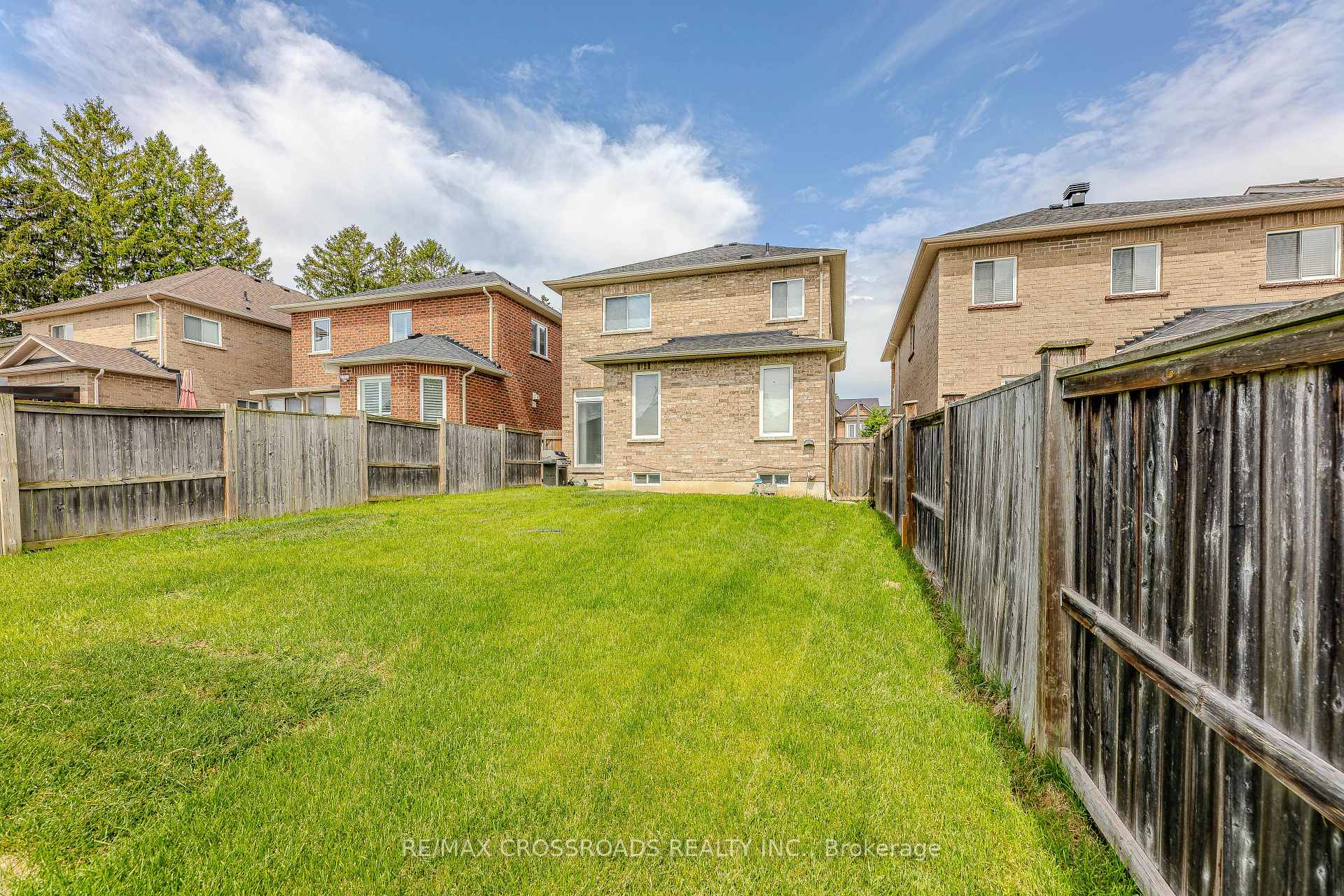 Photo 42 of 467 Rougewalk Drive, Pickering, Rouge Park — HOMEH