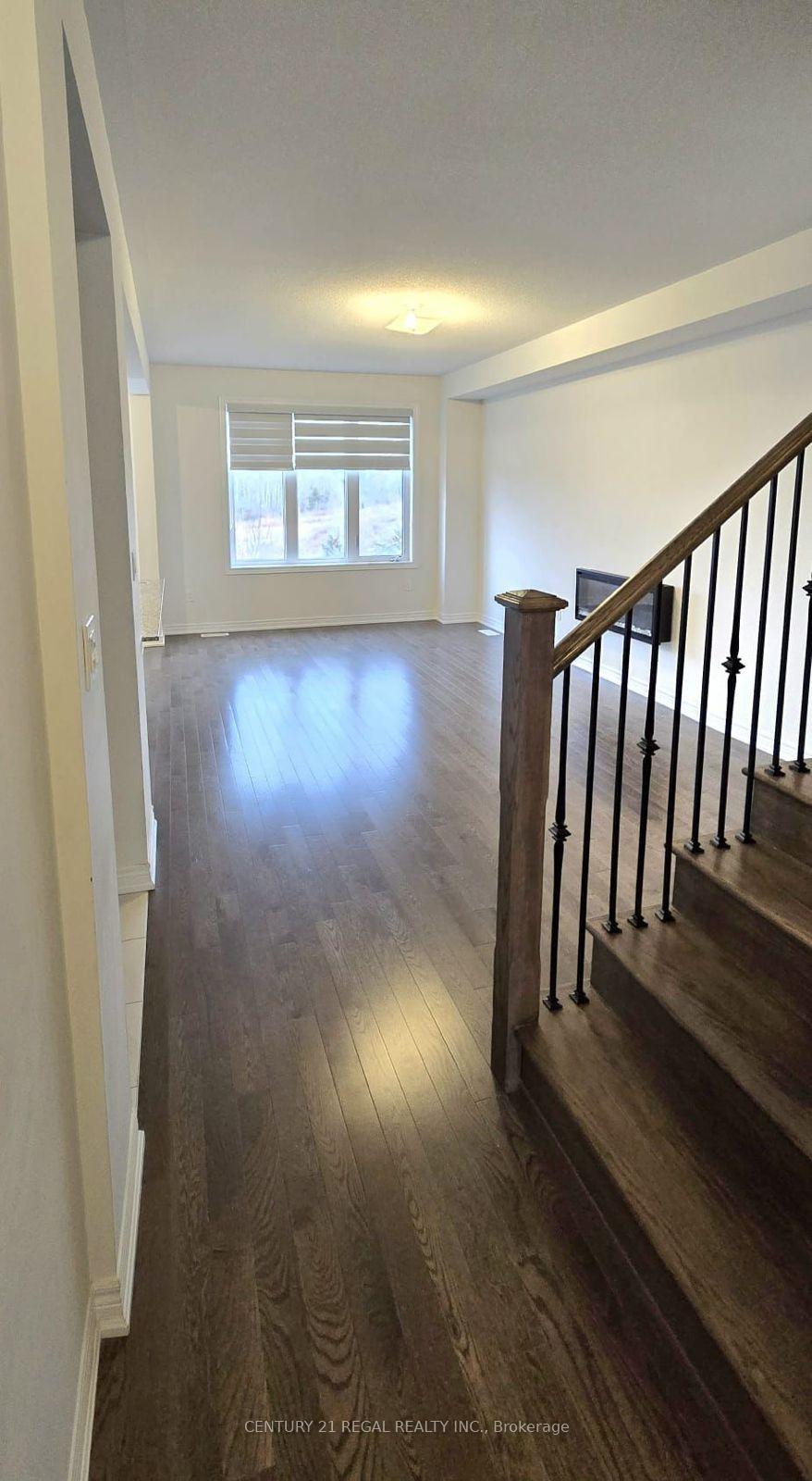 Photo 3 of 2605 Delphinium Trail, Pickering, Rural Pickering — HOMEH