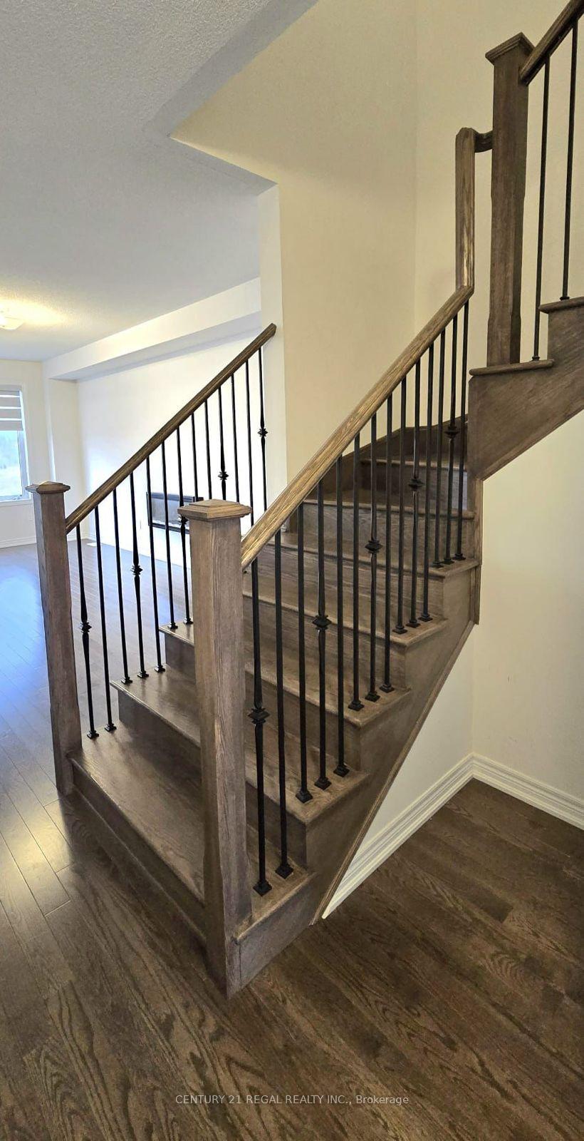 Photo 5 of 2605 Delphinium Trail, Pickering, Rural Pickering — HOMEH