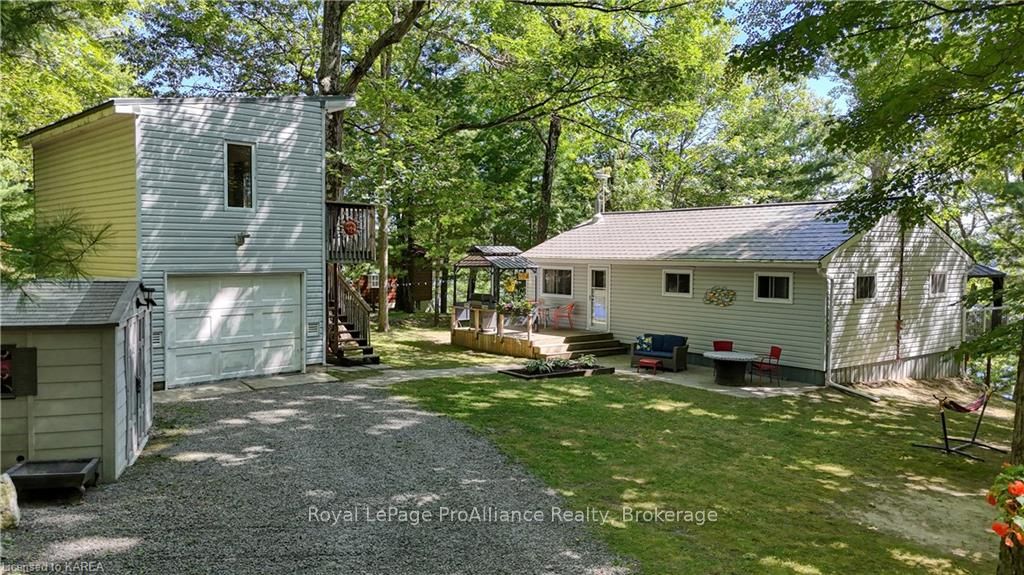 Photo 1 of 9 Hillside Lane, Rideau Lakes, Rideau Lakes (North Crosby) Twp — HOMEH