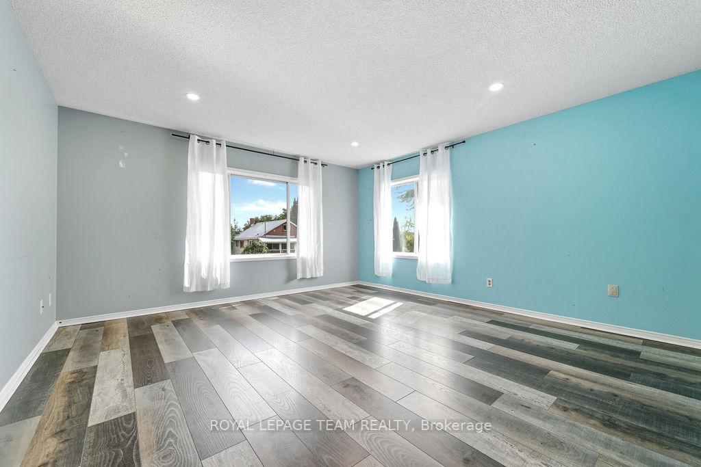 Photo 7 of 218 Cameron Avenue, Renfrew — HOMEH