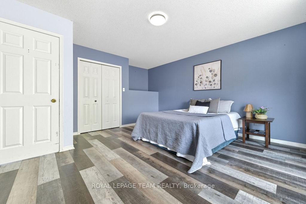 Photo 22 of 218 Cameron Avenue, Renfrew — HOMEH
