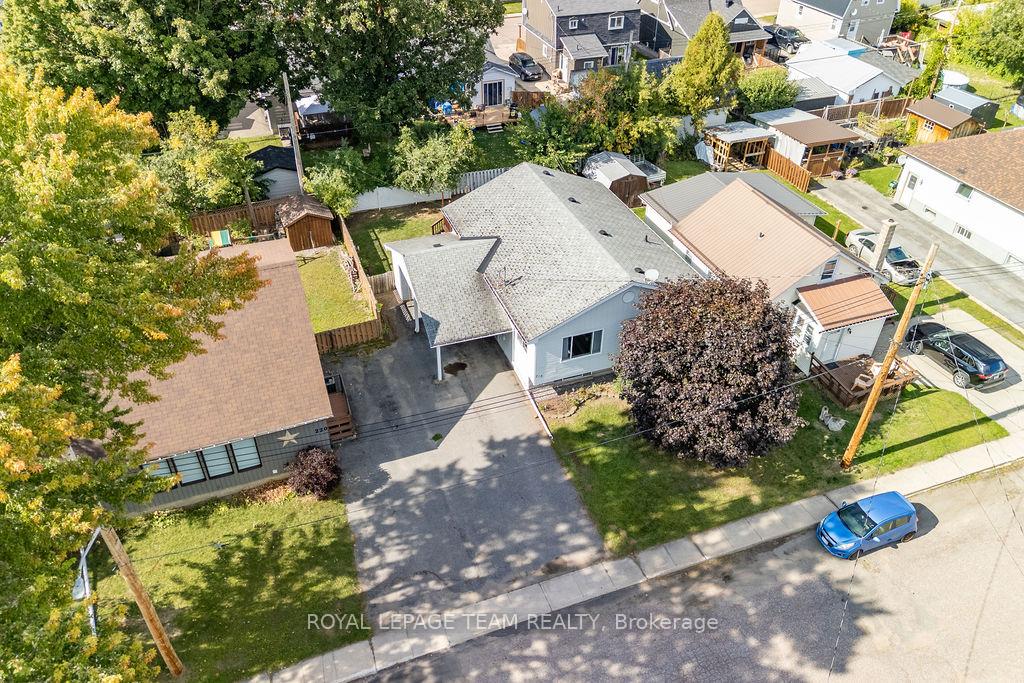 Photo 39 of 218 Cameron Avenue, Renfrew — HOMEH
