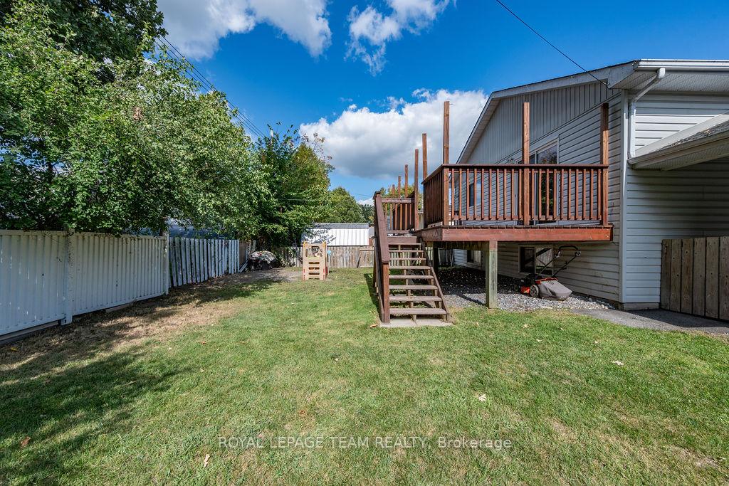 Photo 40 of 218 Cameron Avenue, Renfrew — HOMEH
