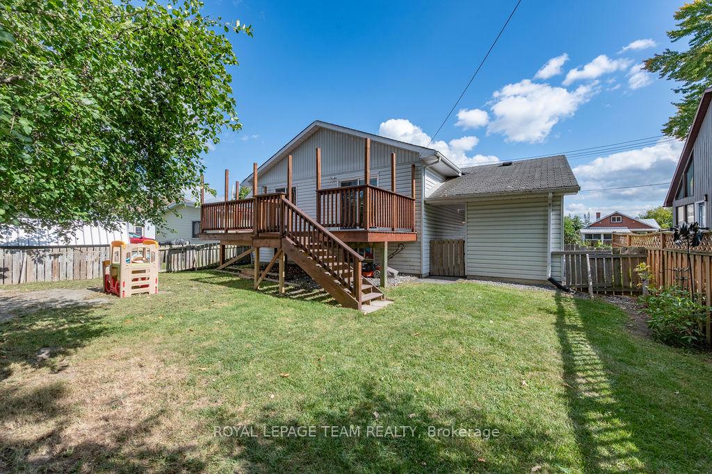 Photo 41 of 218 Cameron Avenue, Renfrew — HOMEH