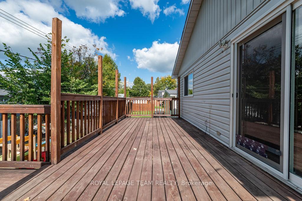 Photo 44 of 218 Cameron Avenue, Renfrew — HOMEH