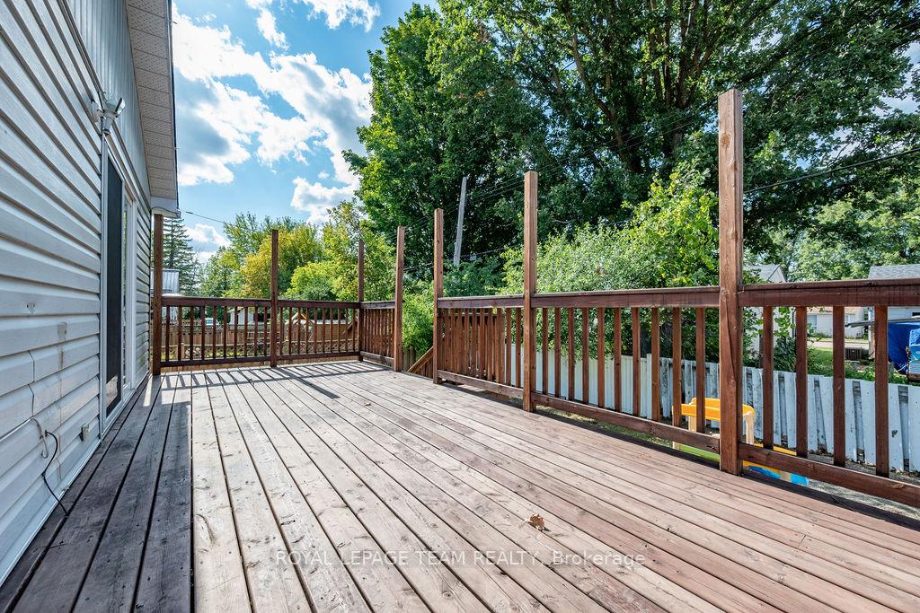 Photo 46 of 218 Cameron Avenue, Renfrew — HOMEH