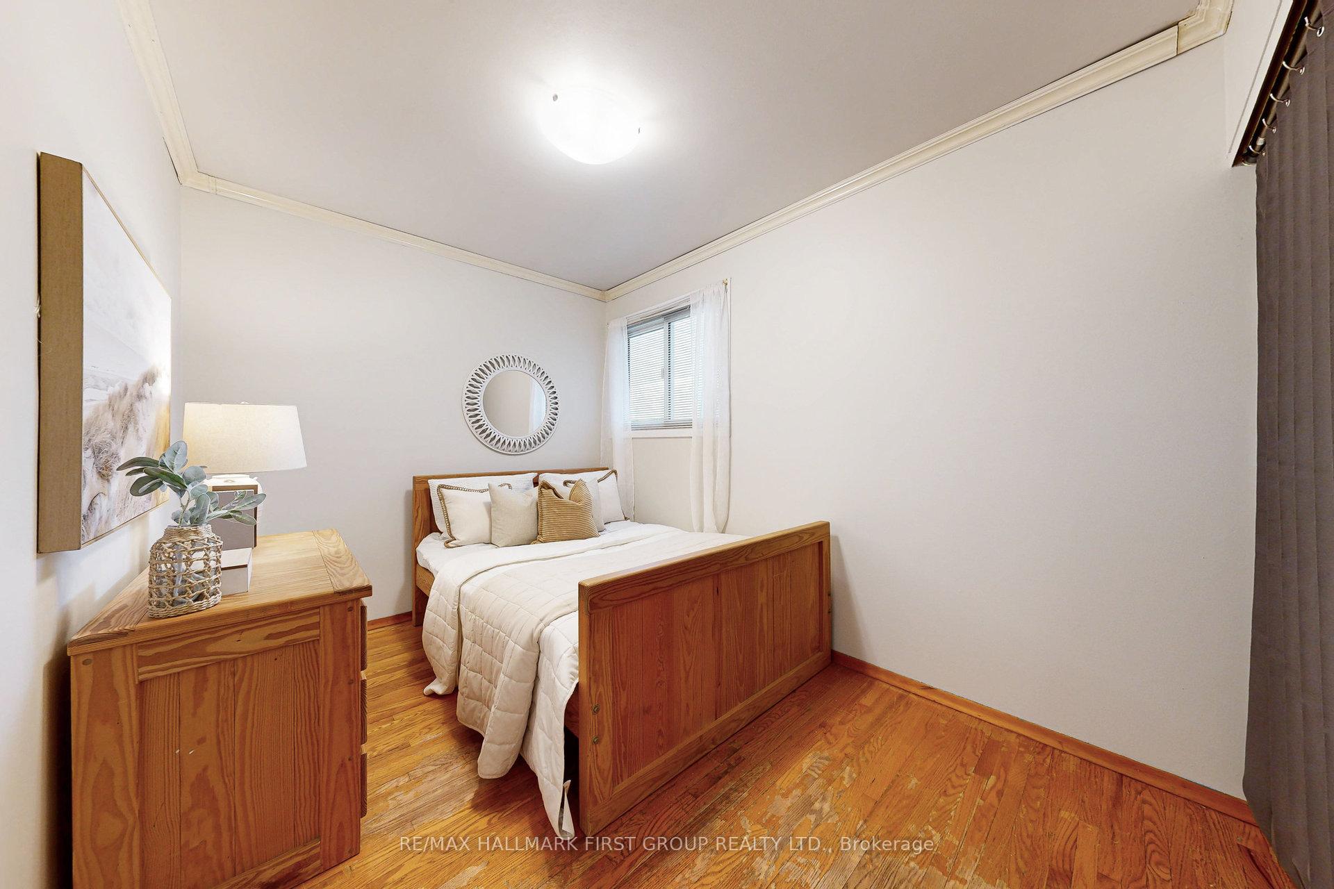 Photo 17 of 905 Marinet Crescent, Pickering, West Shore — HOMEH