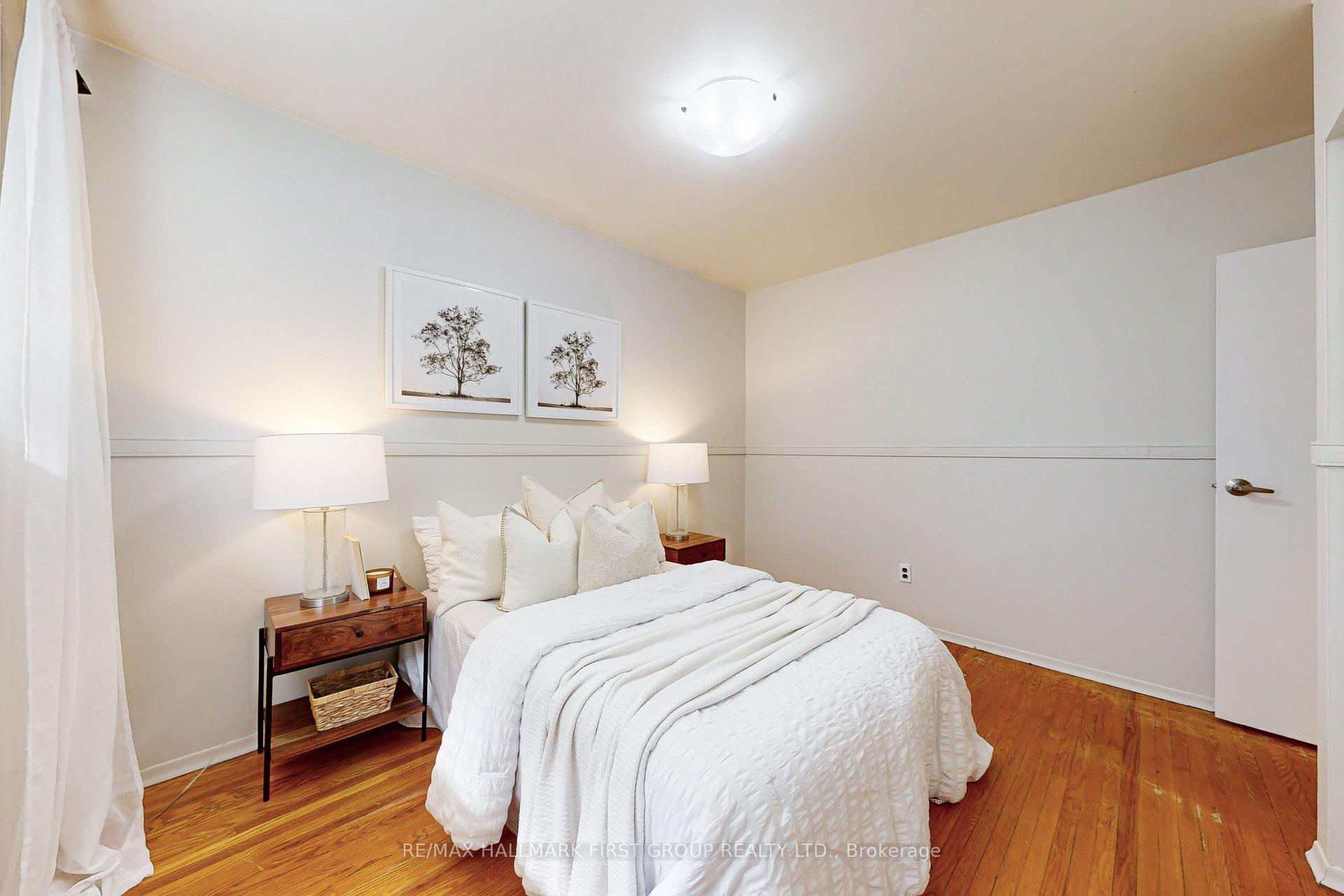 Photo 21 of 905 Marinet Crescent, Pickering, West Shore — HOMEH