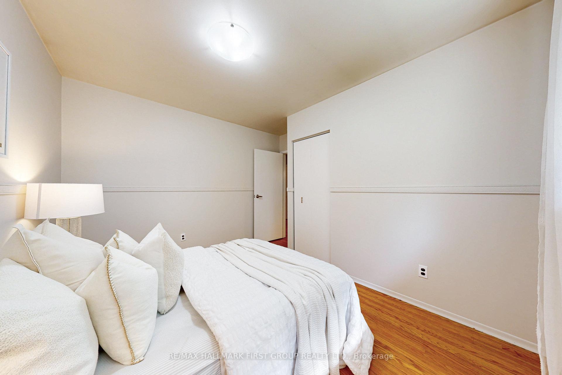 Photo 22 of 905 Marinet Crescent, Pickering, West Shore — HOMEH