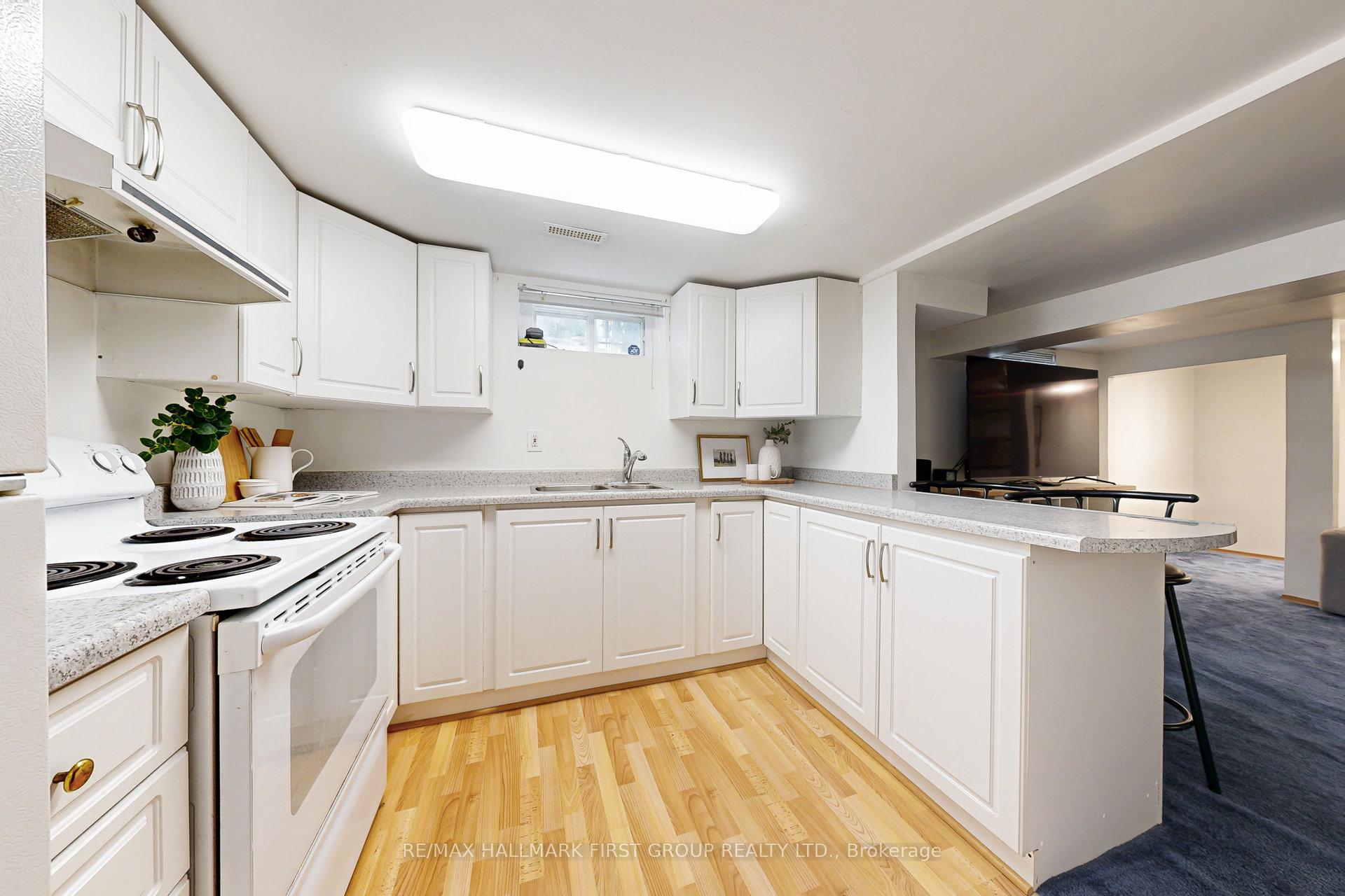 Photo 34 of 905 Marinet Crescent, Pickering, West Shore — HOMEH