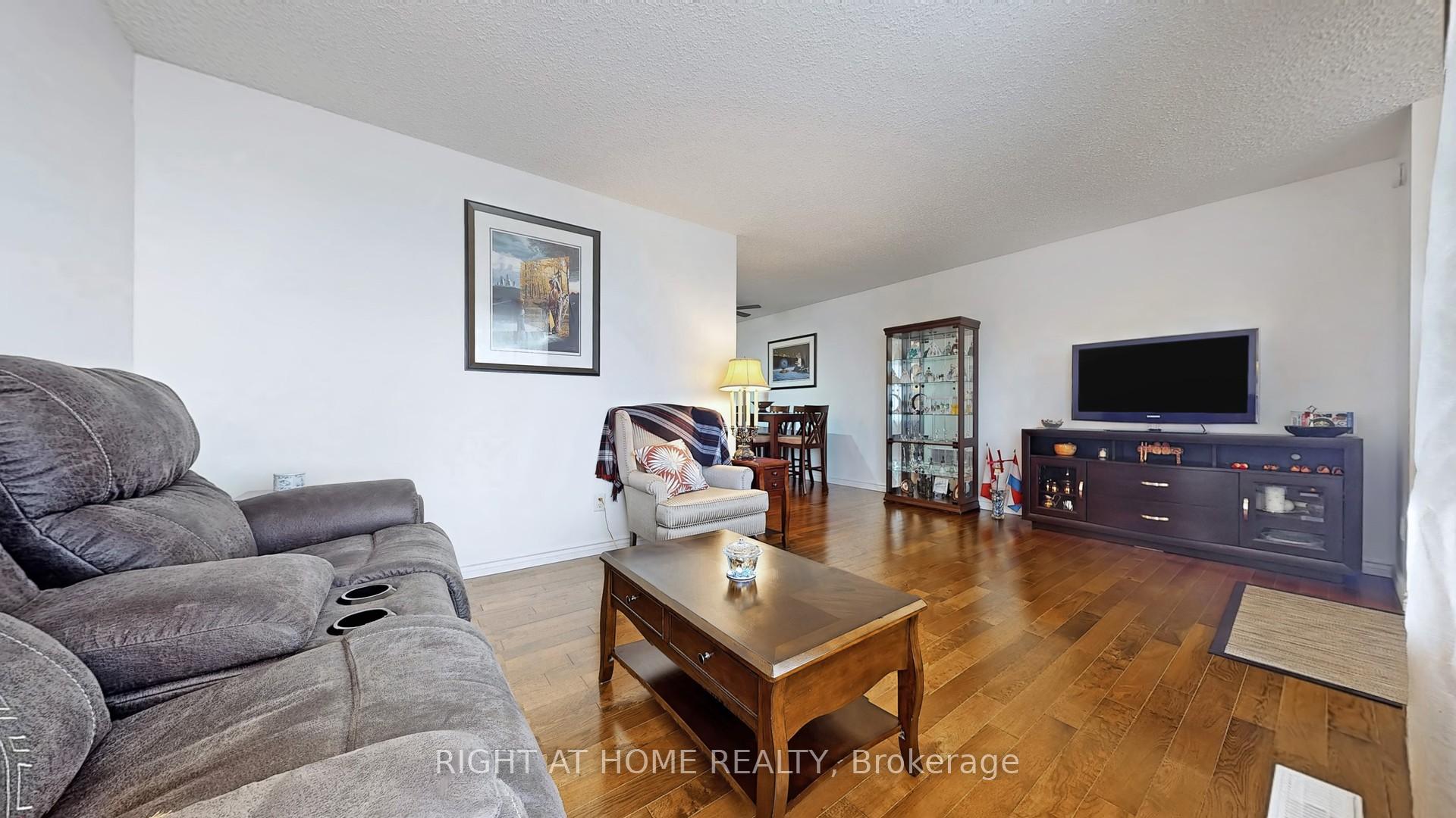 Photo 6 of 766 Kenora Avenue, Oshawa, Lakeview — HOMEH