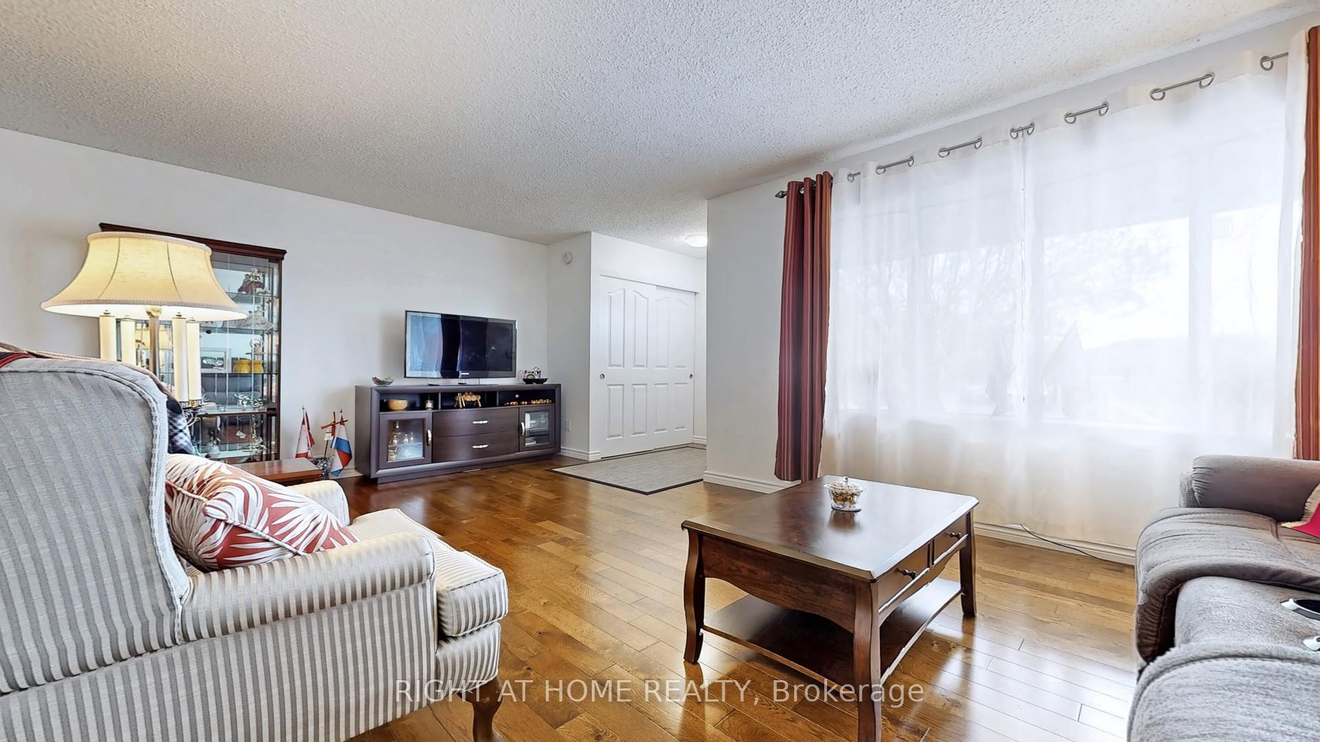 Photo 7 of 766 Kenora Avenue, Oshawa, Lakeview — HOMEH