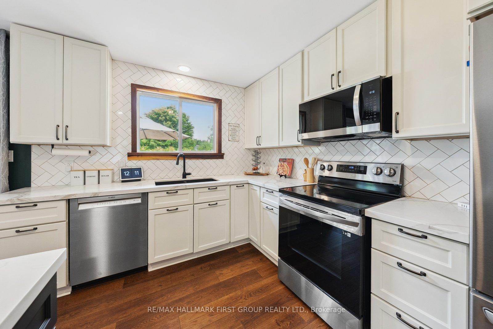 Photo 10 of 2738 Stephen Drive, Ramara, Rural Ramara — HOMEH