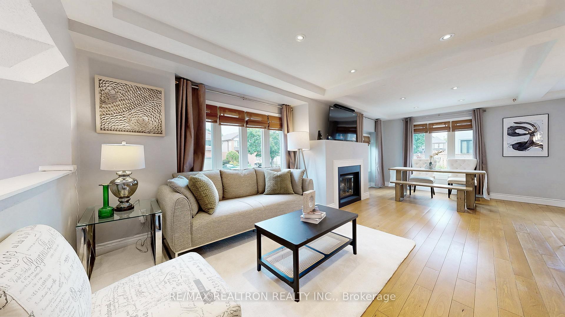Photo 9 of 978 Redbird Crescent, Pickering, Liverpool — HOMEH