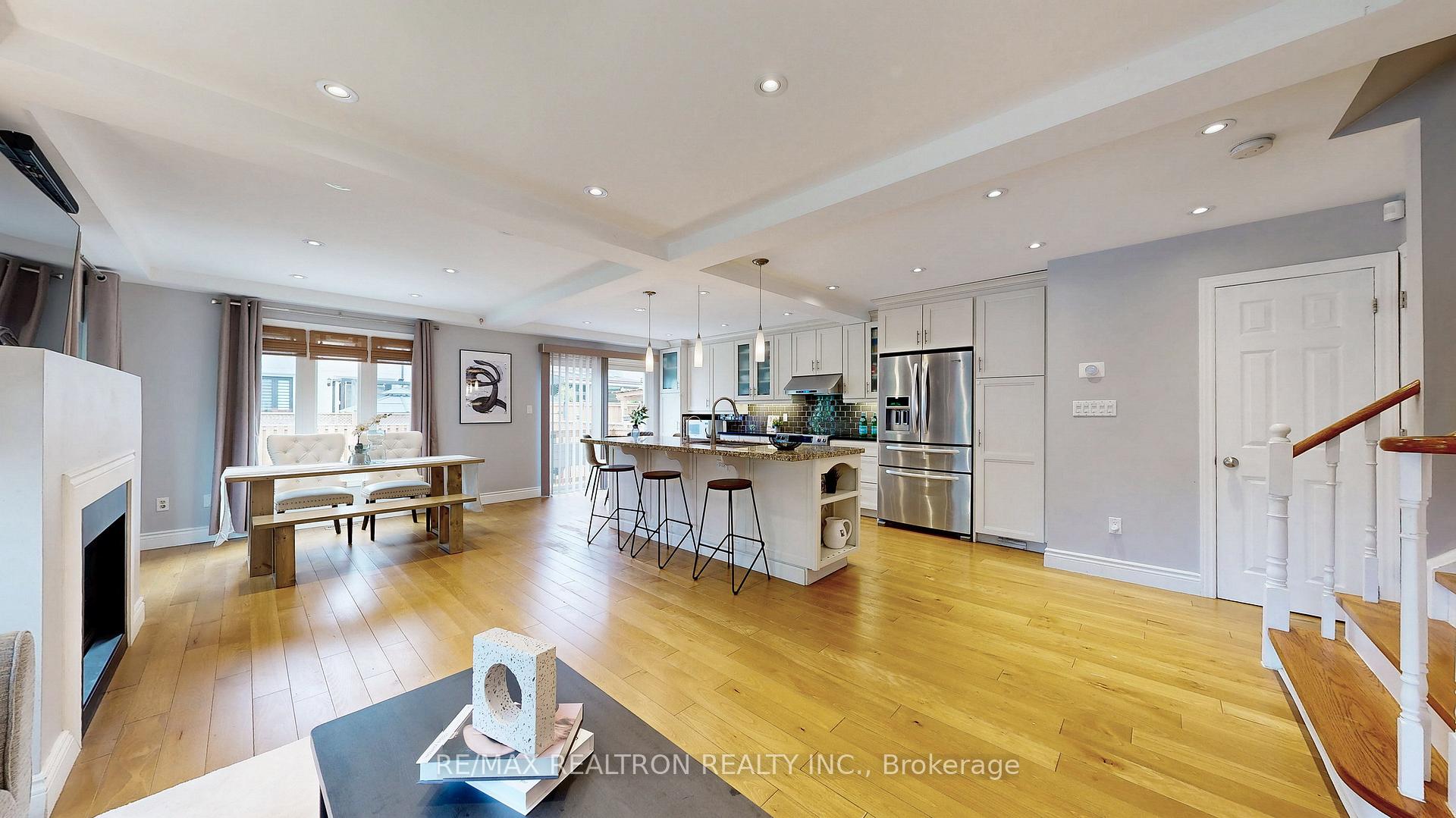 Photo 11 of 978 Redbird Crescent, Pickering, Liverpool — HOMEH