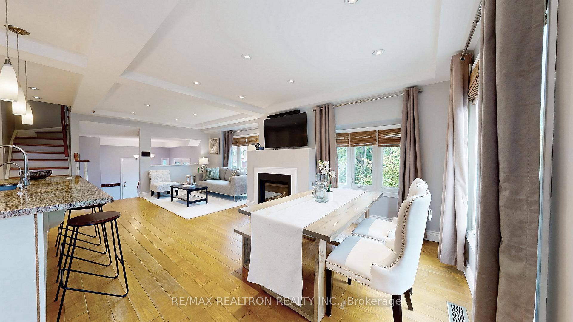 Photo 13 of 978 Redbird Crescent, Pickering, Liverpool — HOMEH