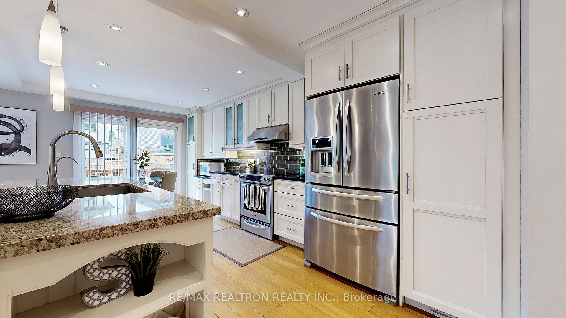 Photo 18 of 978 Redbird Crescent, Pickering, Liverpool — HOMEH