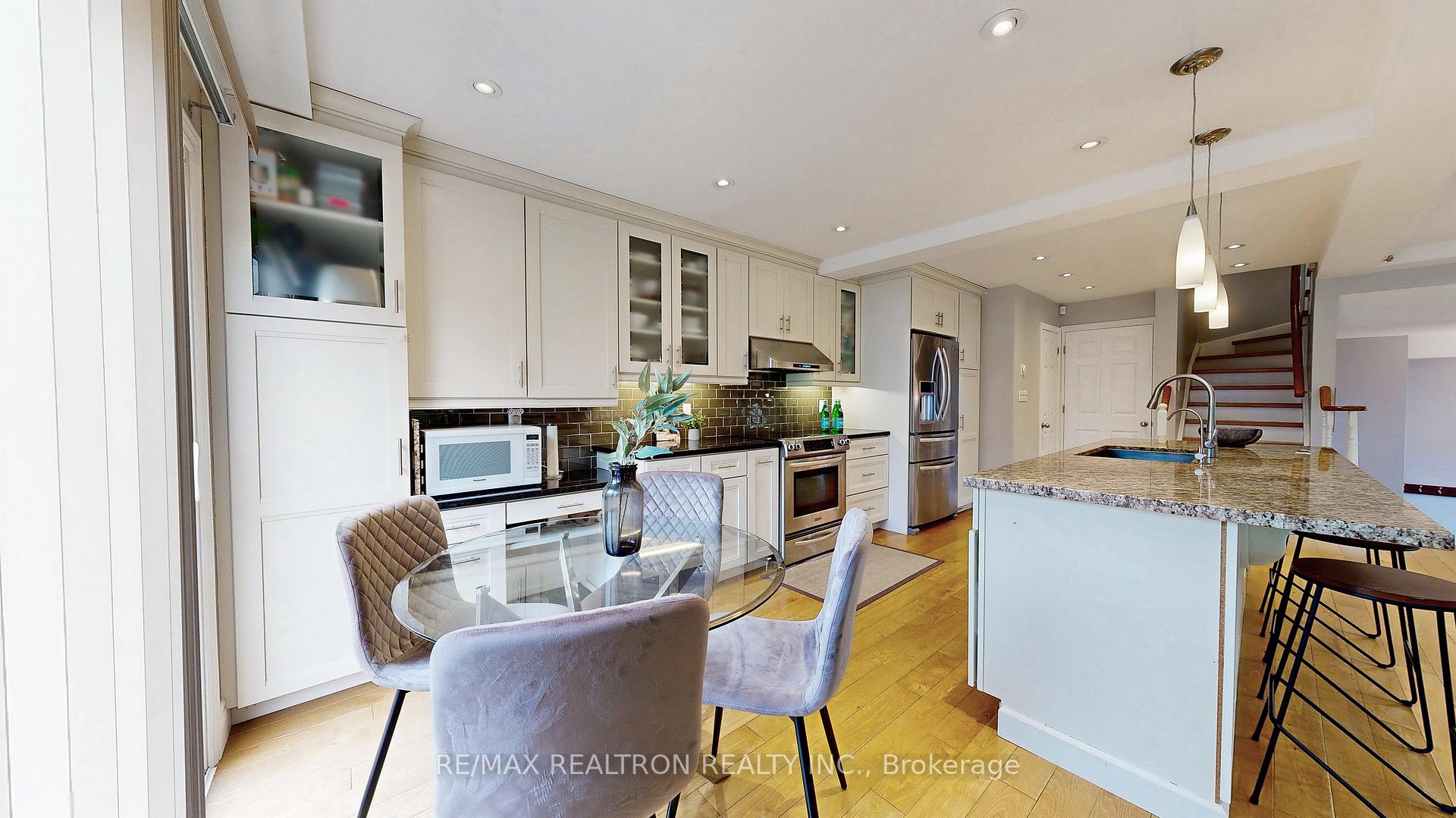 Photo 20 of 978 Redbird Crescent, Pickering, Liverpool — HOMEH