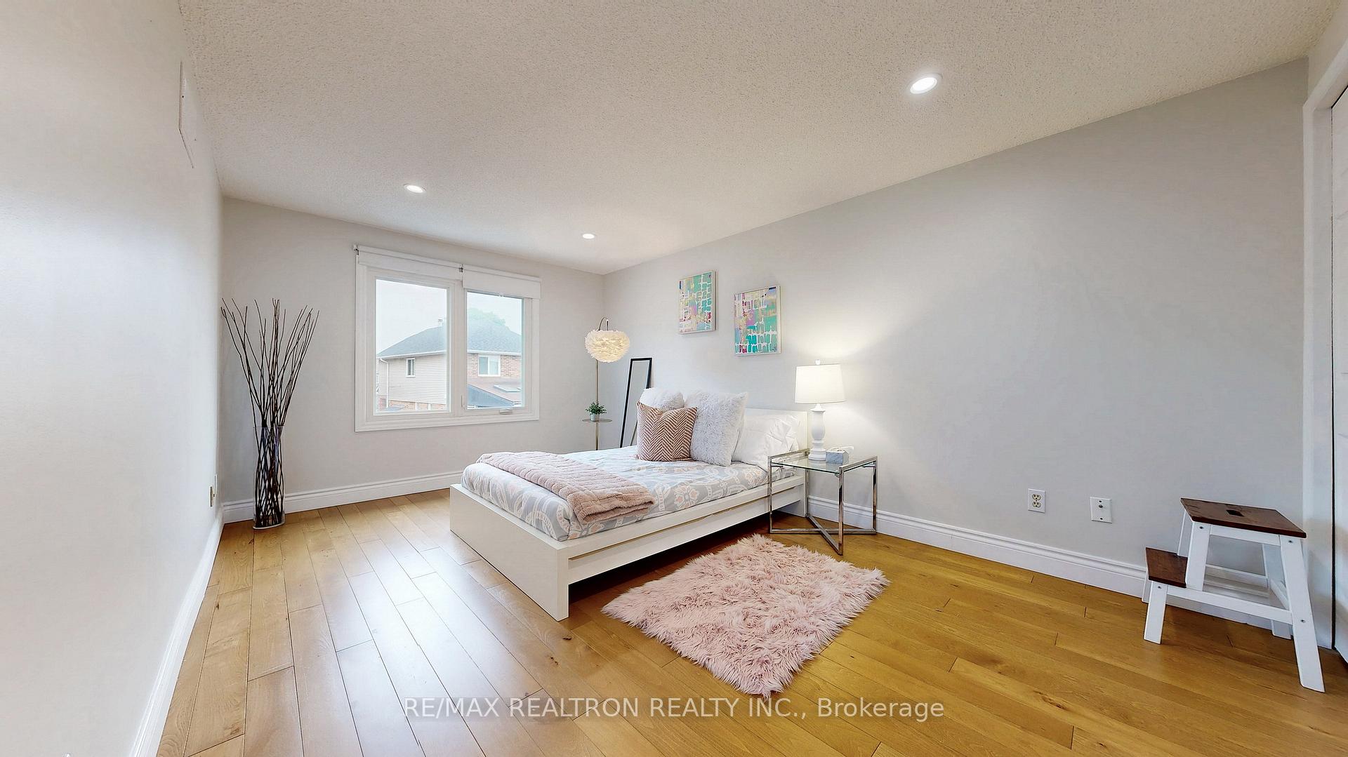 Photo 31 of 978 Redbird Crescent, Pickering, Liverpool — HOMEH