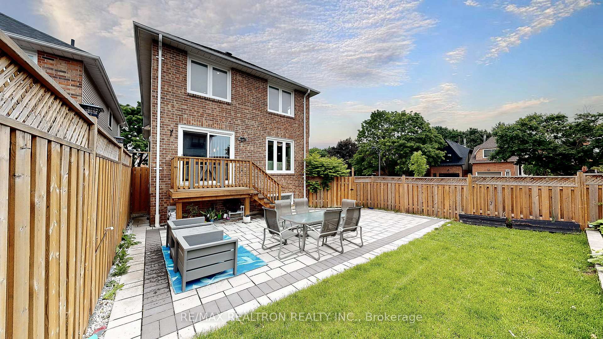 Photo 46 of 978 Redbird Crescent, Pickering, Liverpool — HOMEH