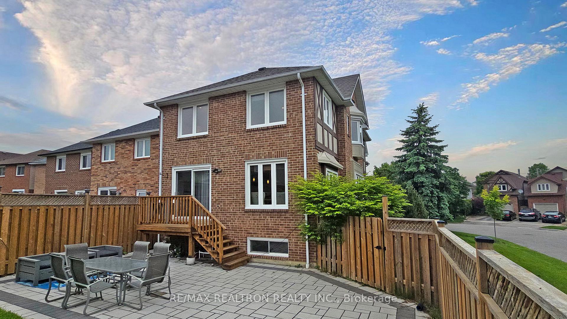 Photo 49 of 978 Redbird Crescent, Pickering, Liverpool — HOMEH
