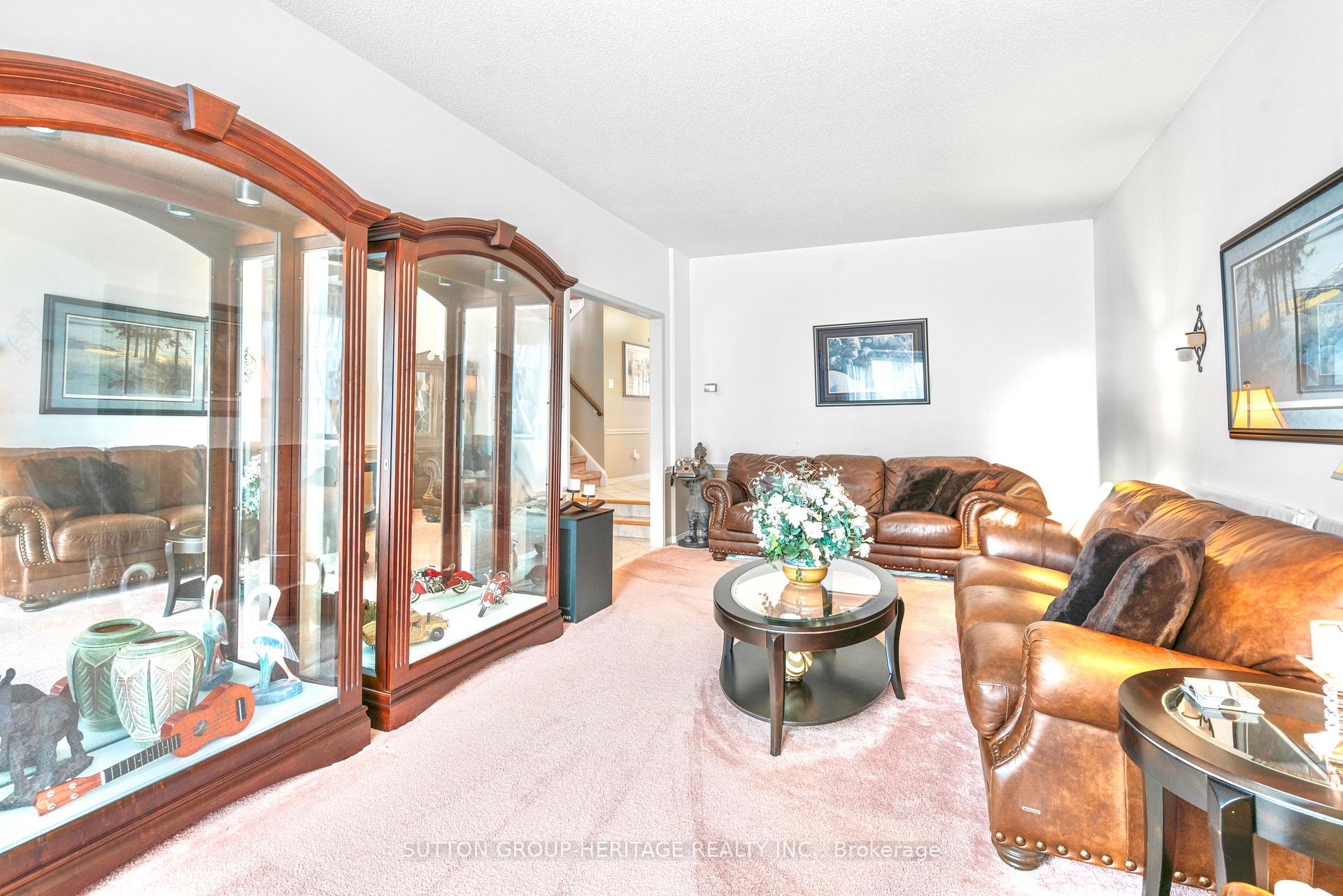 Photo 4 of 943 Gablehurst Crescent, Pickering, Liverpool — HOMEH