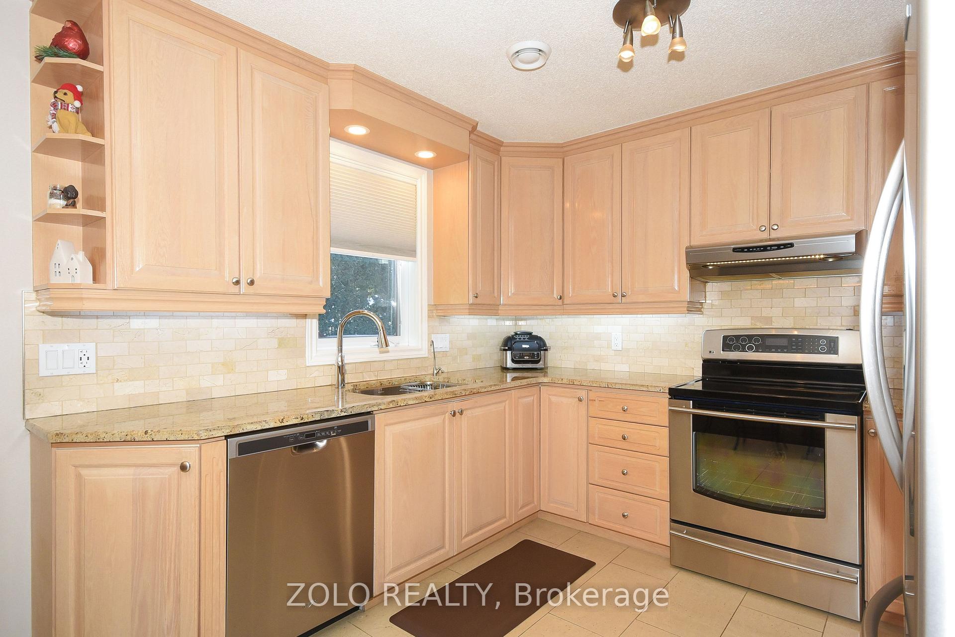 Photo 5 of 2474 Manse Road, Ottawa, Cumberland Village — HOMEH