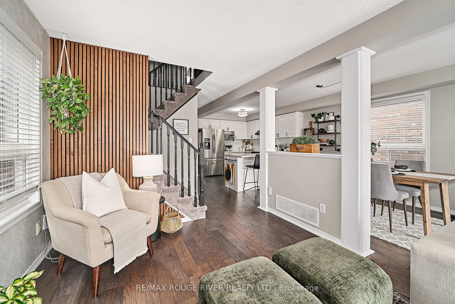 Photo 25 of 656 Woodmount Crescent, Oshawa, Samac — HOMEH