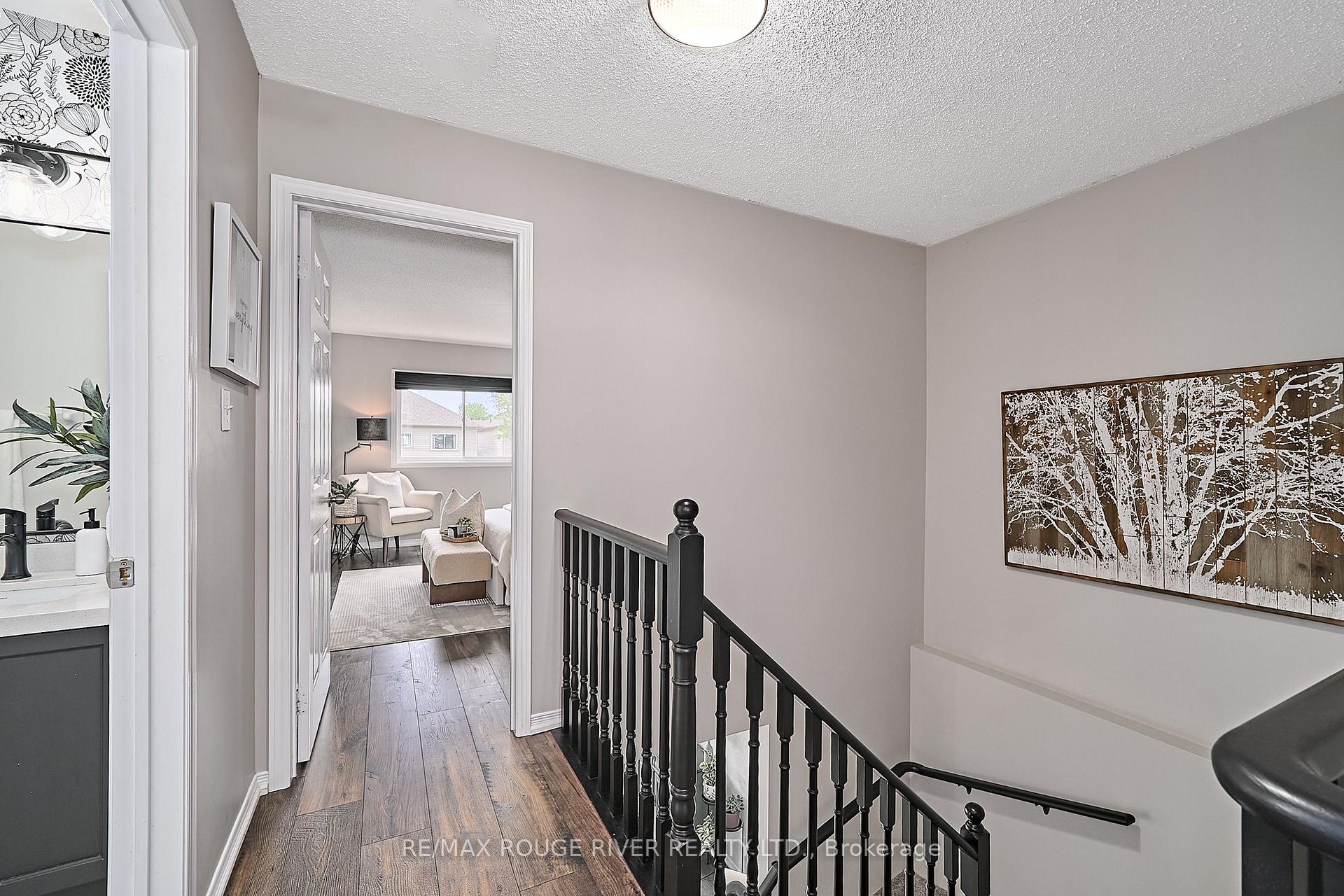 Photo 26 of 656 Woodmount Crescent, Oshawa, Samac — HOMEH