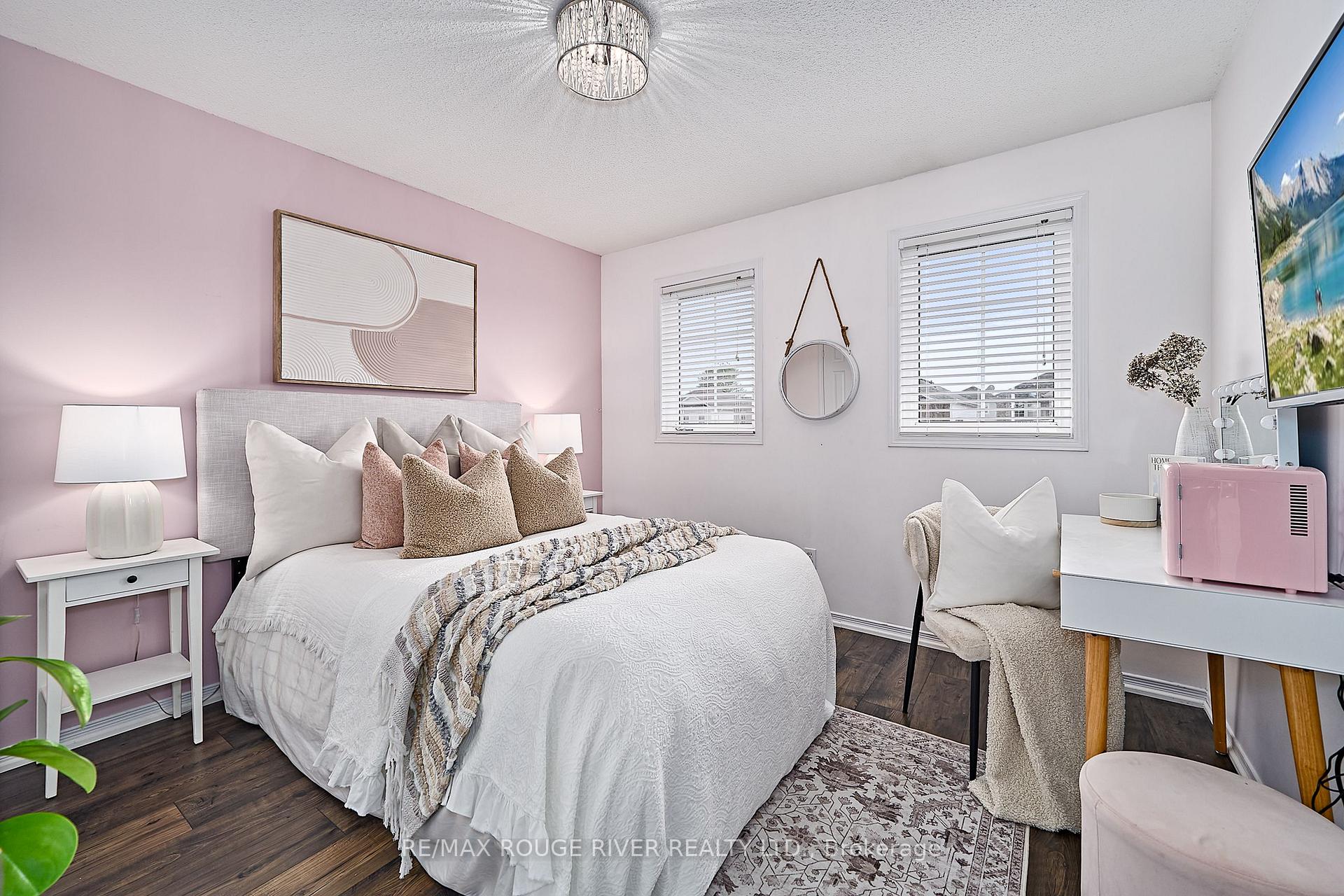 Photo 38 of 656 Woodmount Crescent, Oshawa, Samac — HOMEH