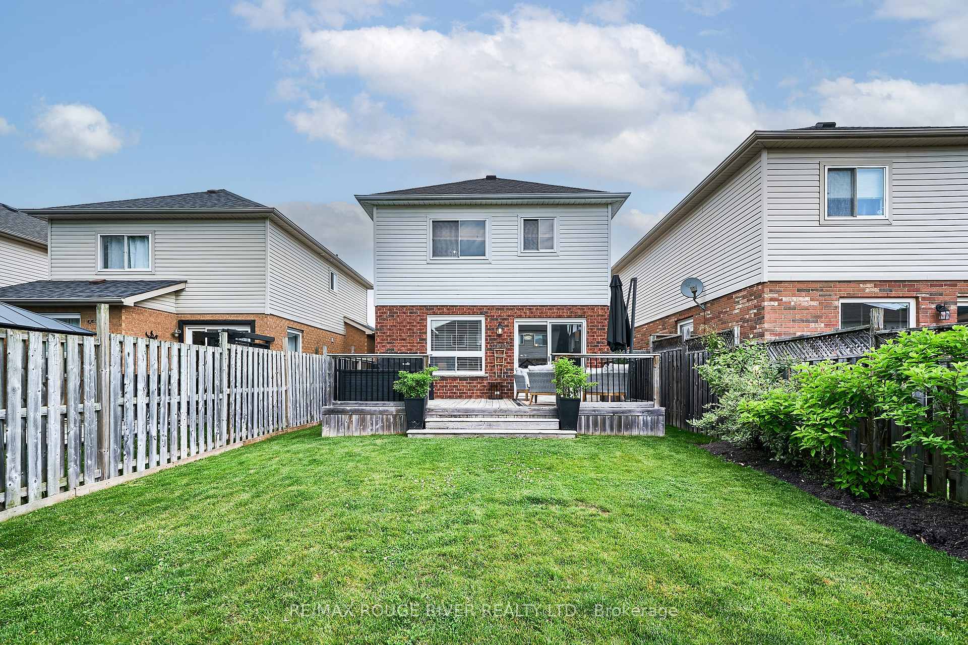 Photo 44 of 656 Woodmount Crescent, Oshawa, Samac — HOMEH