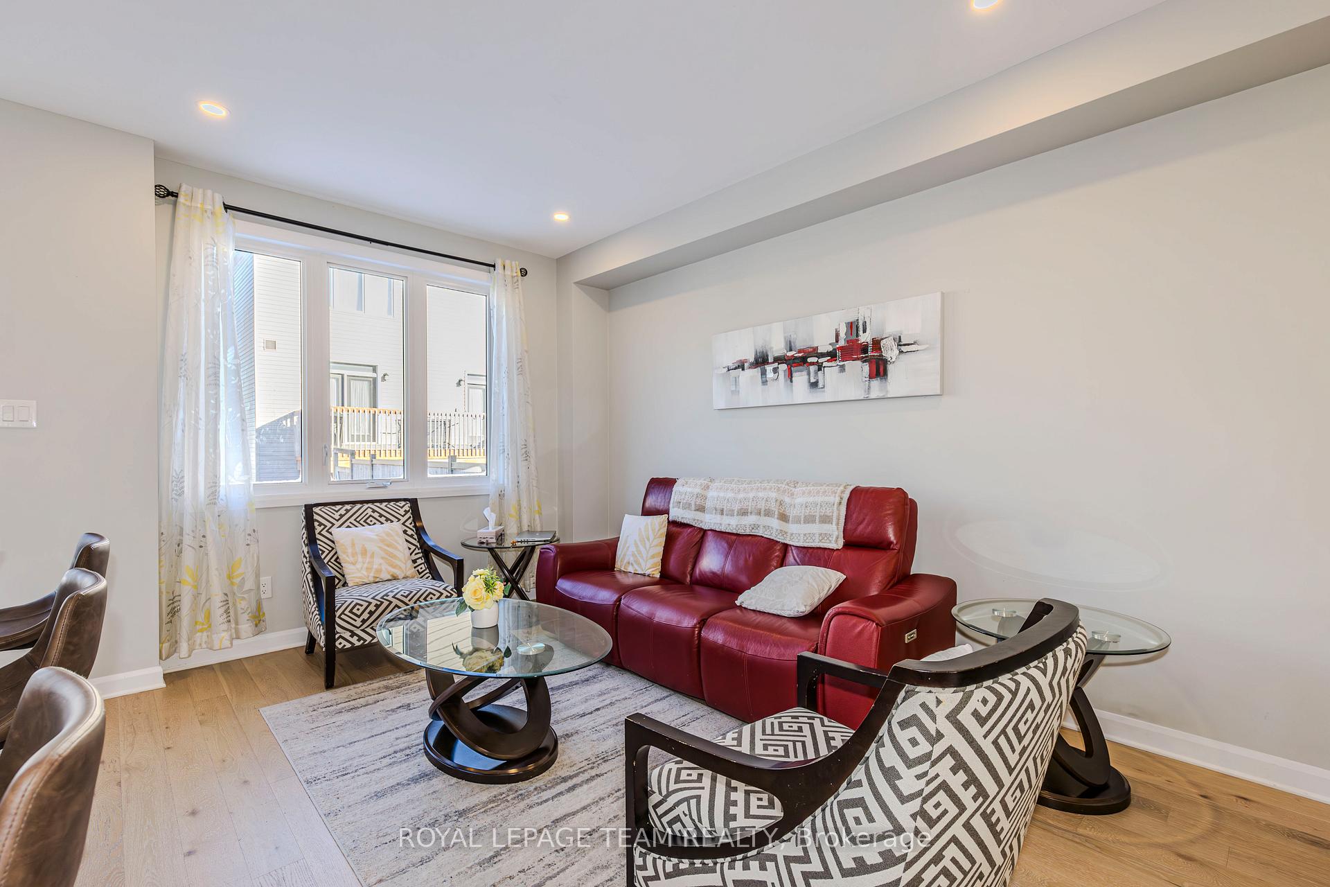 Photo 11 of 124 Aquarium Avenue, Ottawa, Avalon West — HOMEH