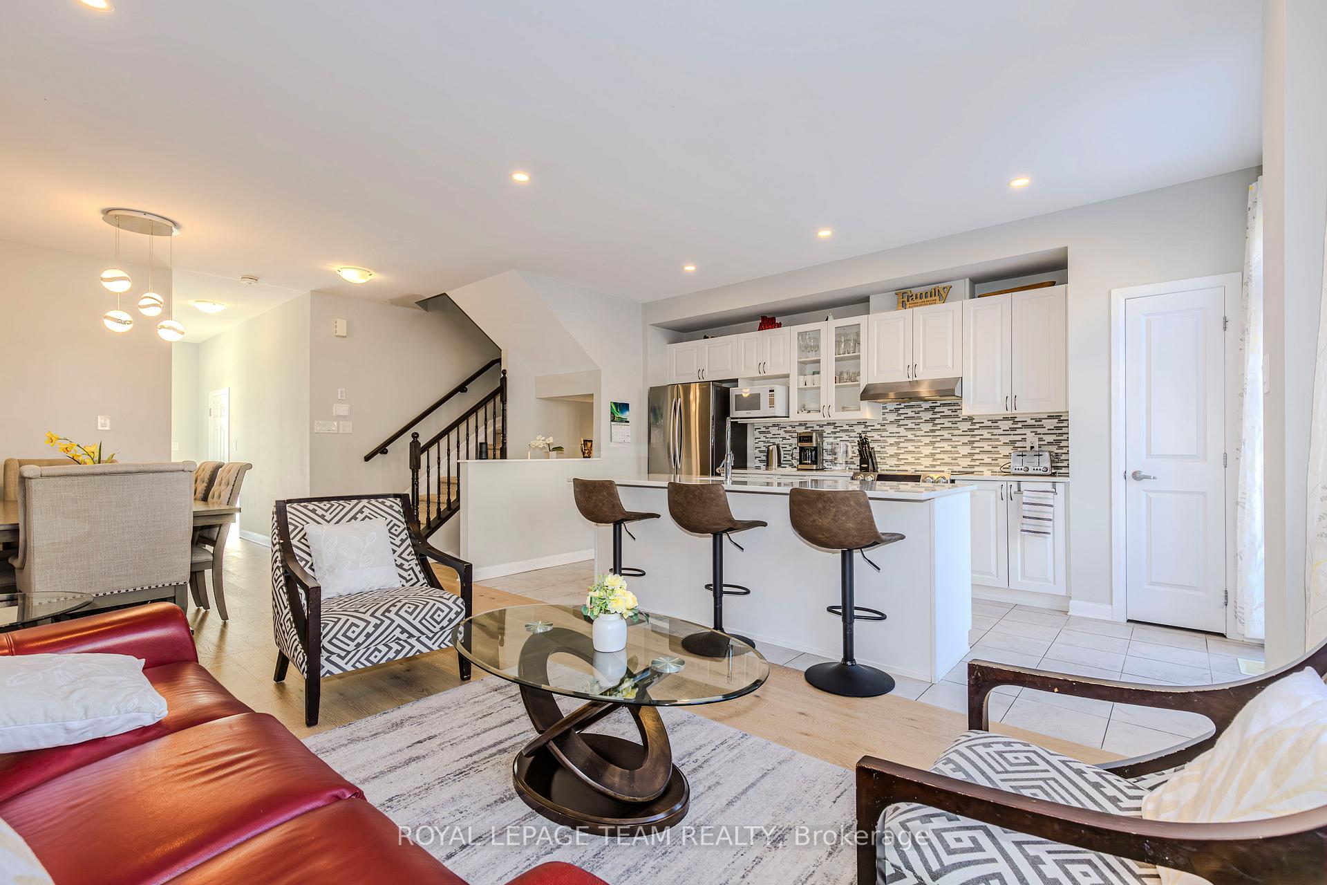 Photo 13 of 124 Aquarium Avenue, Ottawa, Avalon West — HOMEH