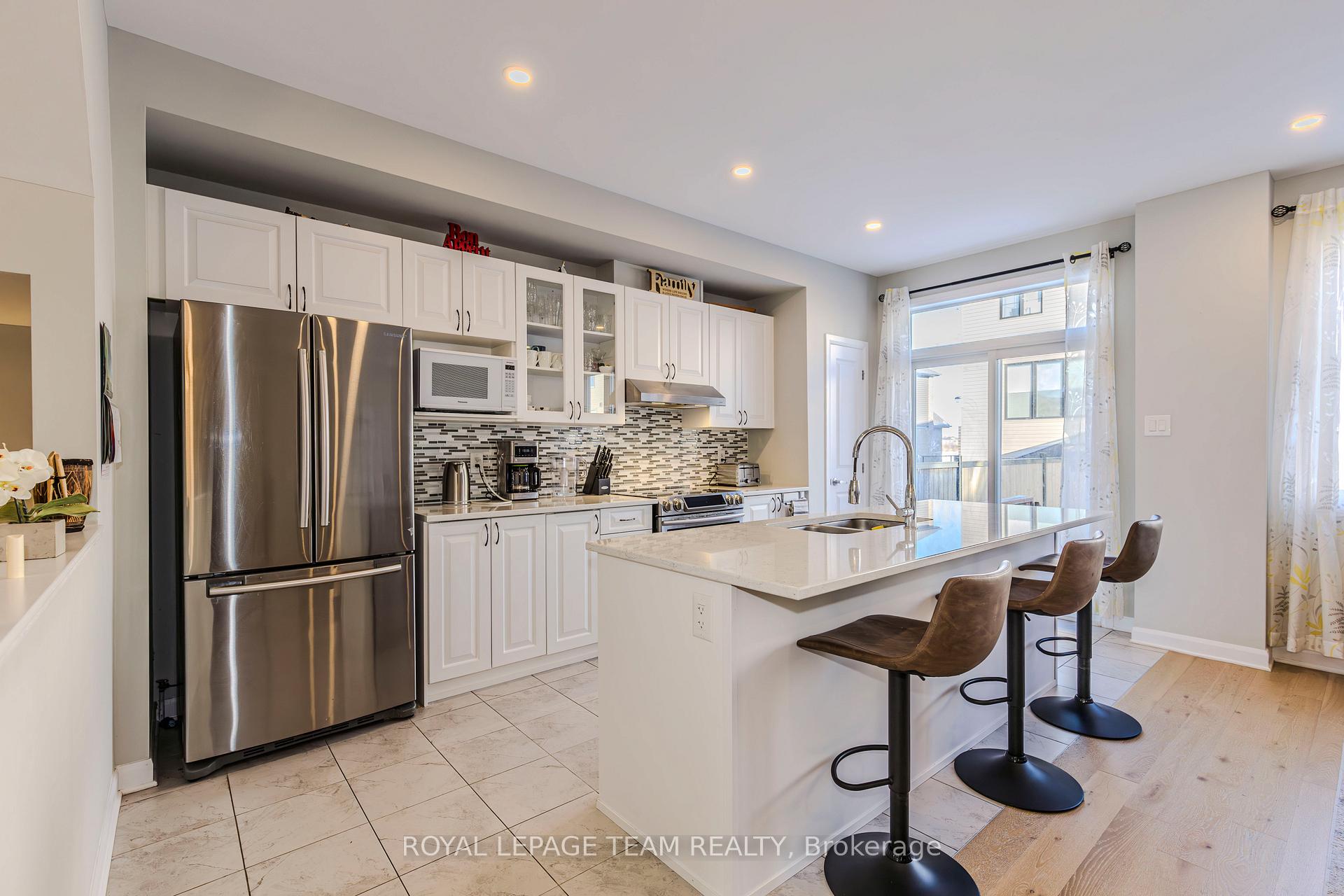 Photo 15 of 124 Aquarium Avenue, Ottawa, Avalon West — HOMEH