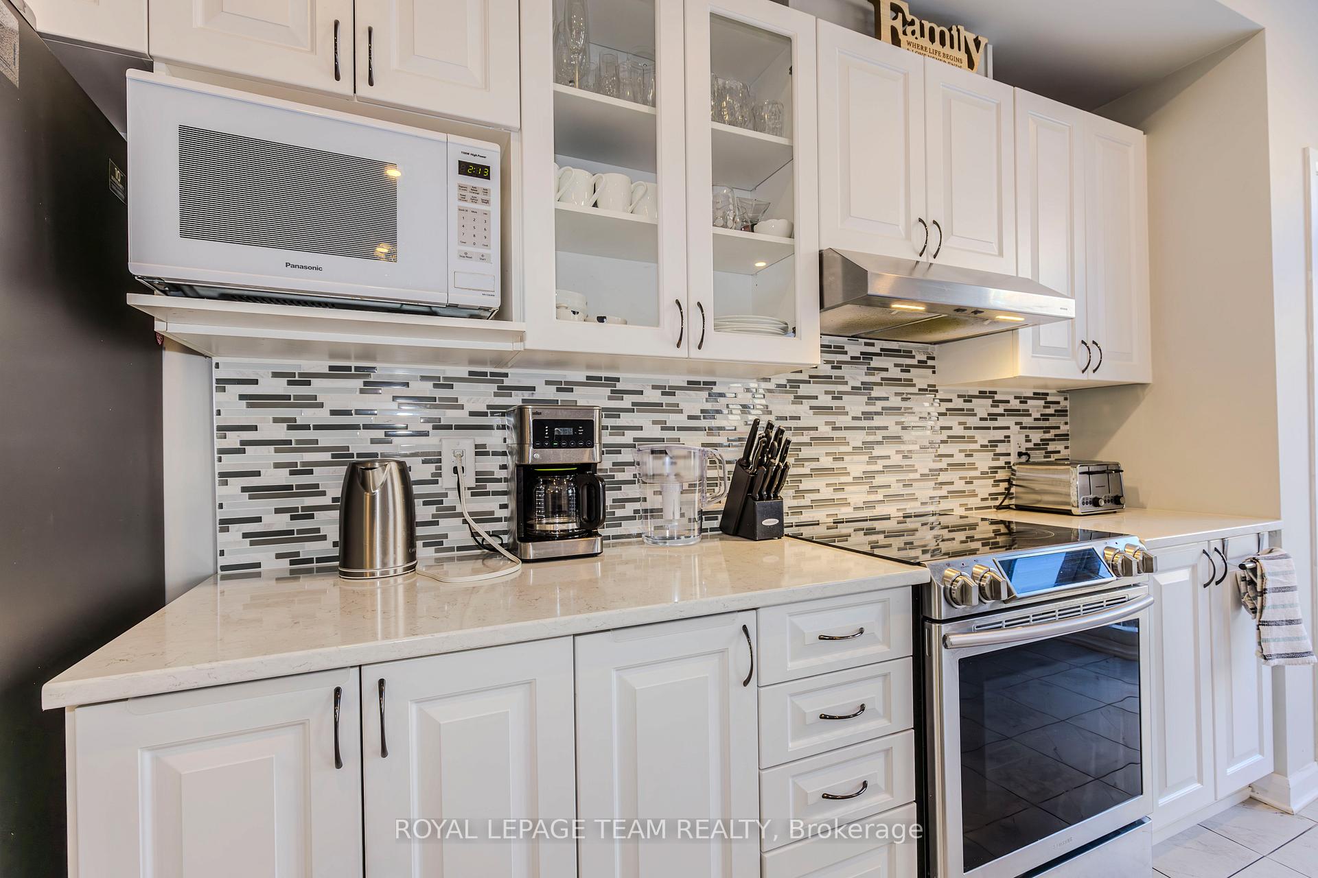Photo 16 of 124 Aquarium Avenue, Ottawa, Avalon West — HOMEH