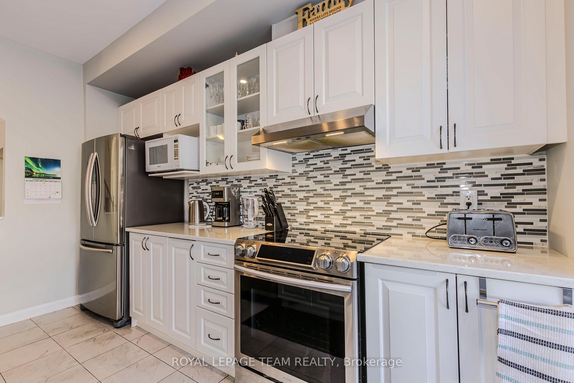 Photo 19 of 124 Aquarium Avenue, Ottawa, Avalon West — HOMEH