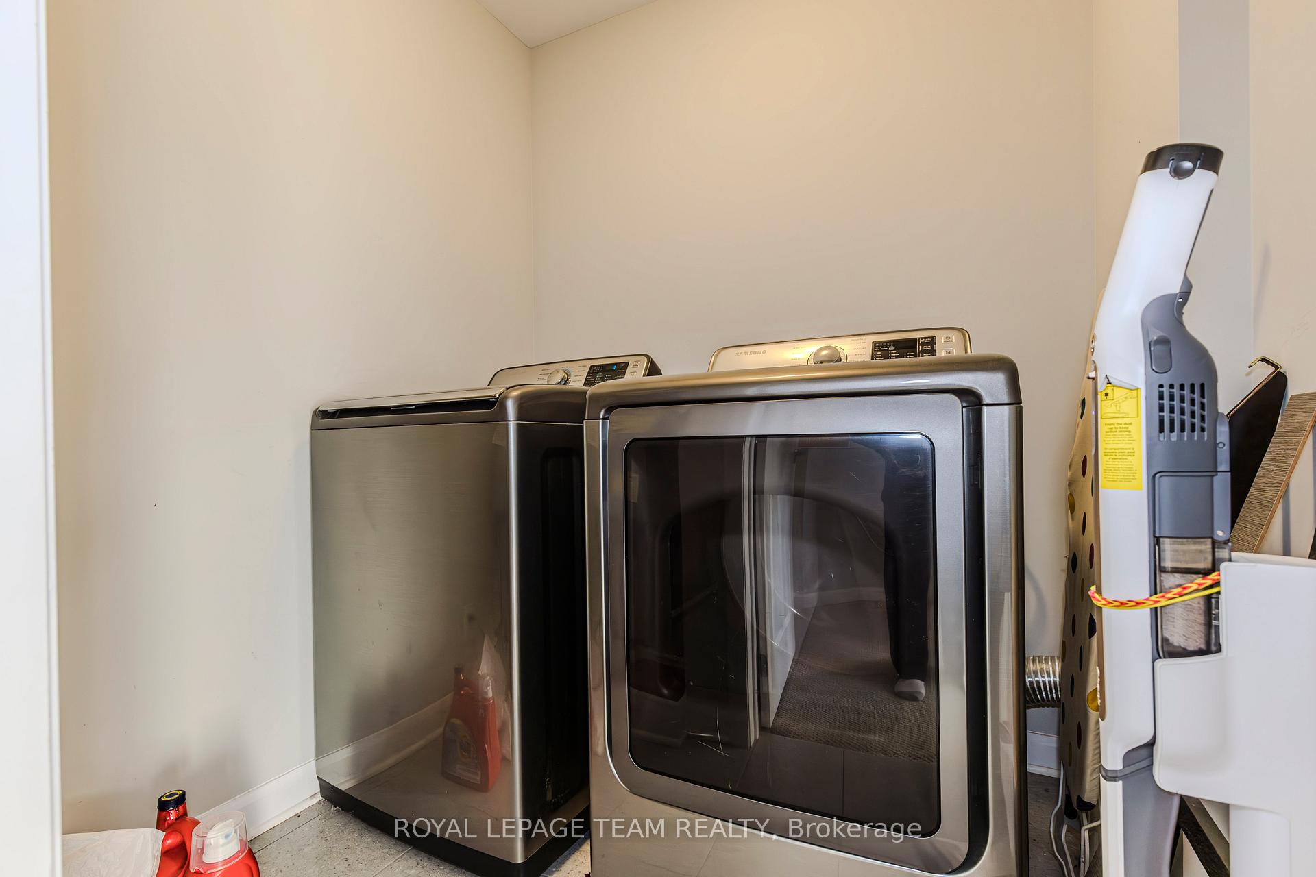 Photo 32 of 124 Aquarium Avenue, Ottawa, Avalon West — HOMEH