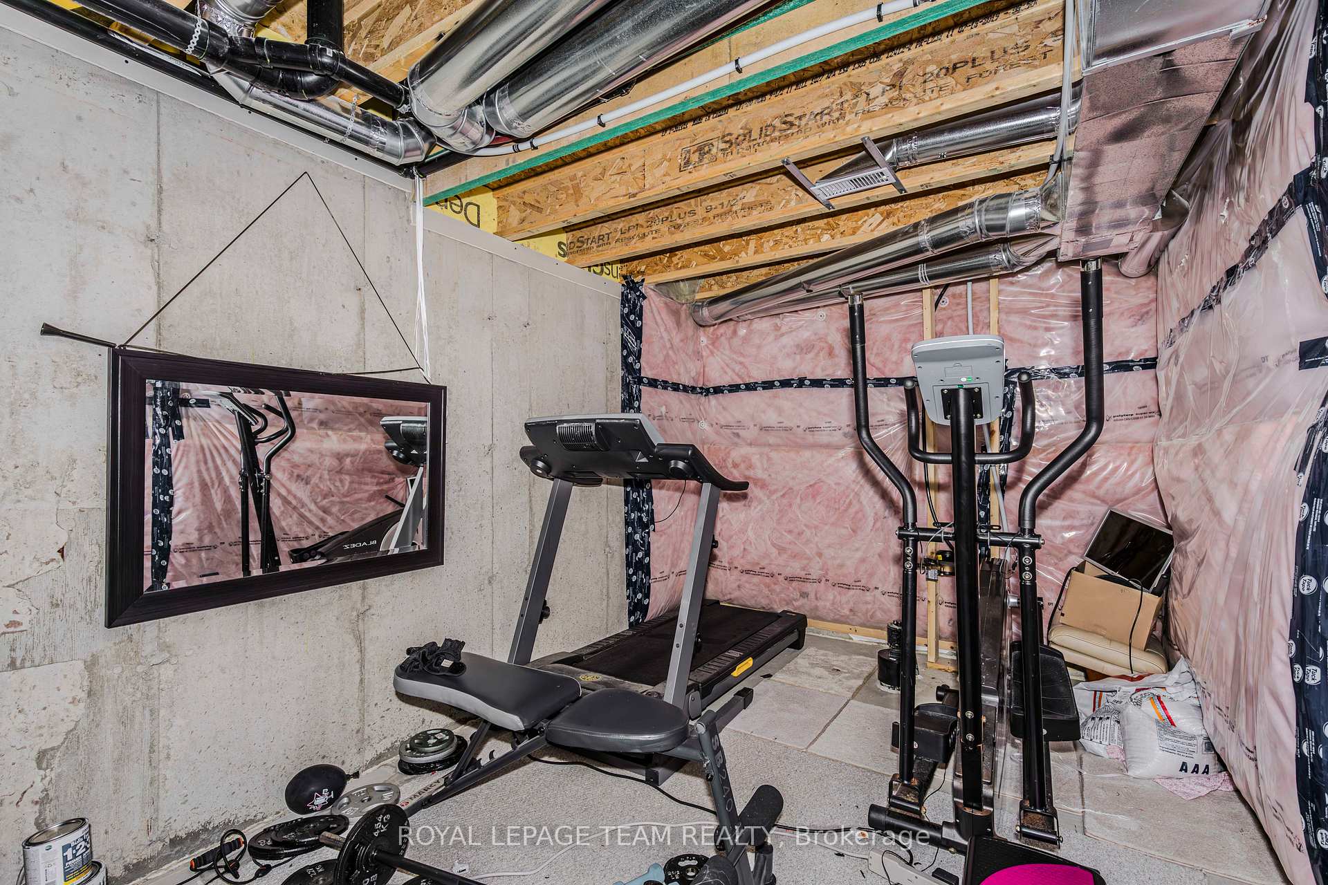 Photo 36 of 124 Aquarium Avenue, Ottawa, Avalon West — HOMEH