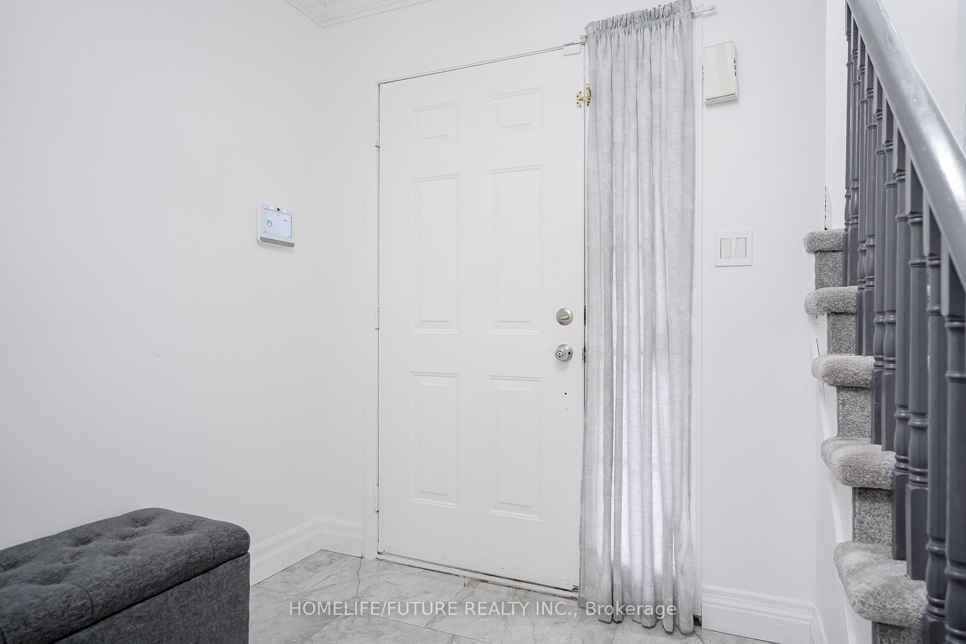 Photo 4 of 1816 Dalhousie Crescent, Oshawa, Samac — HOMEH