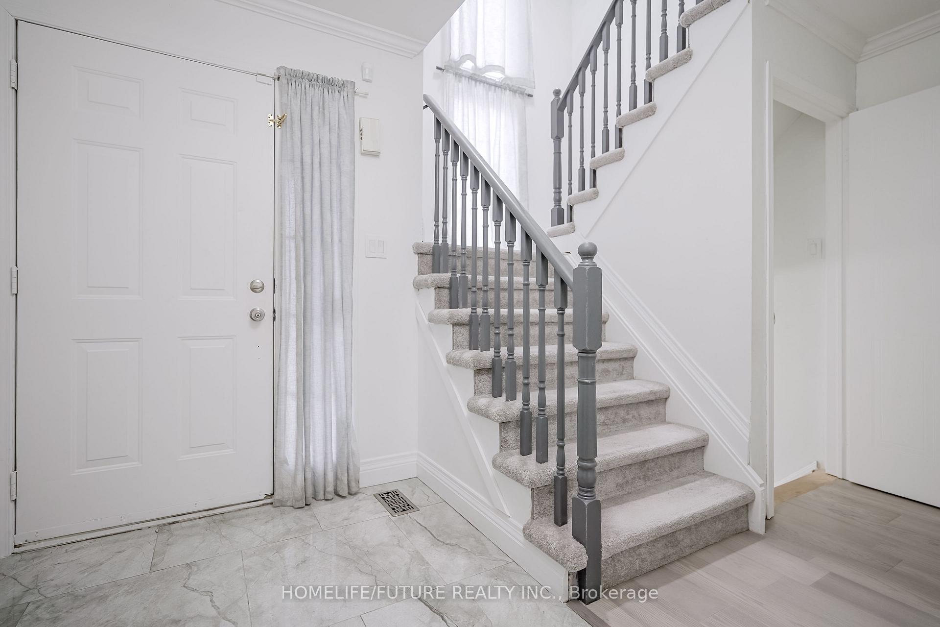 Photo 5 of 1816 Dalhousie Crescent, Oshawa, Samac — HOMEH