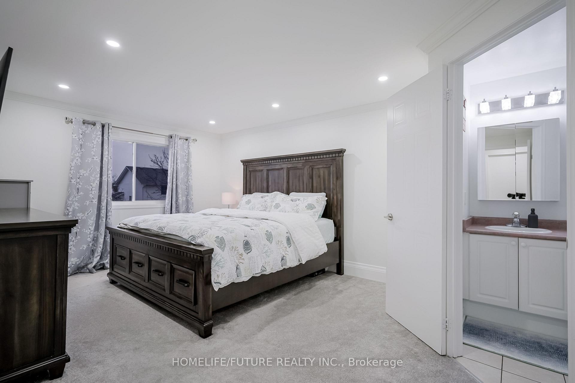 Photo 24 of 1816 Dalhousie Crescent, Oshawa, Samac — HOMEH