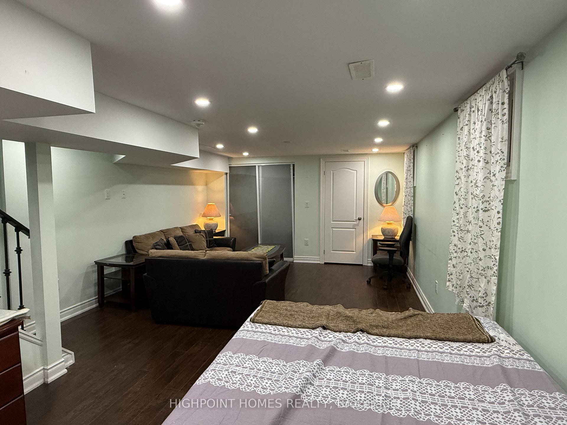 Photo 2 of 1576 Alwin Circle, Pickering, Village East — HOMEH