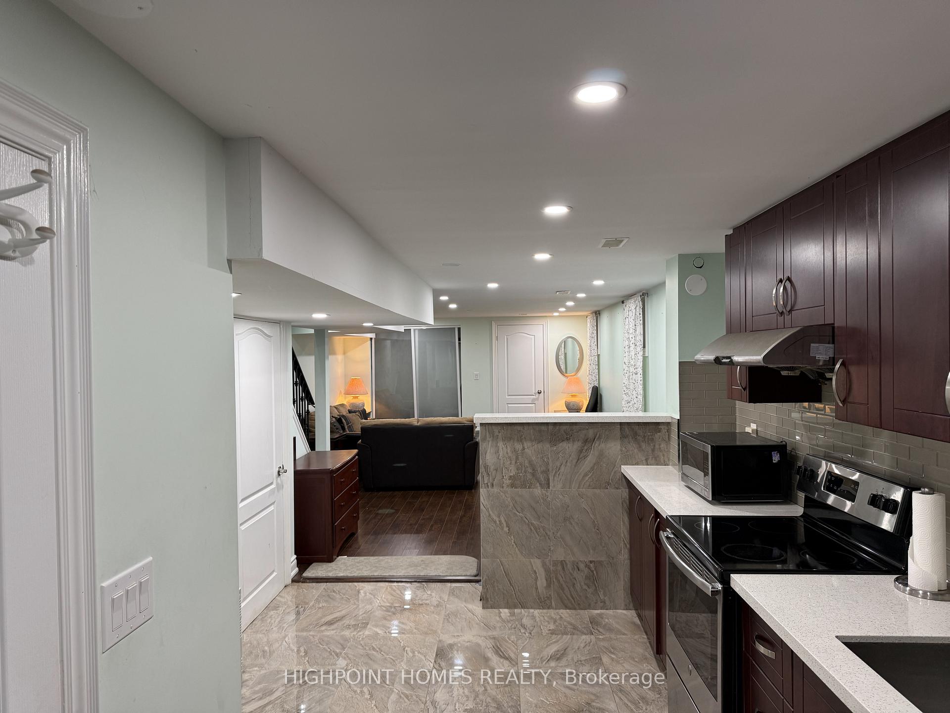 Photo 4 of 1576 Alwin Circle, Pickering, Village East — HOMEH