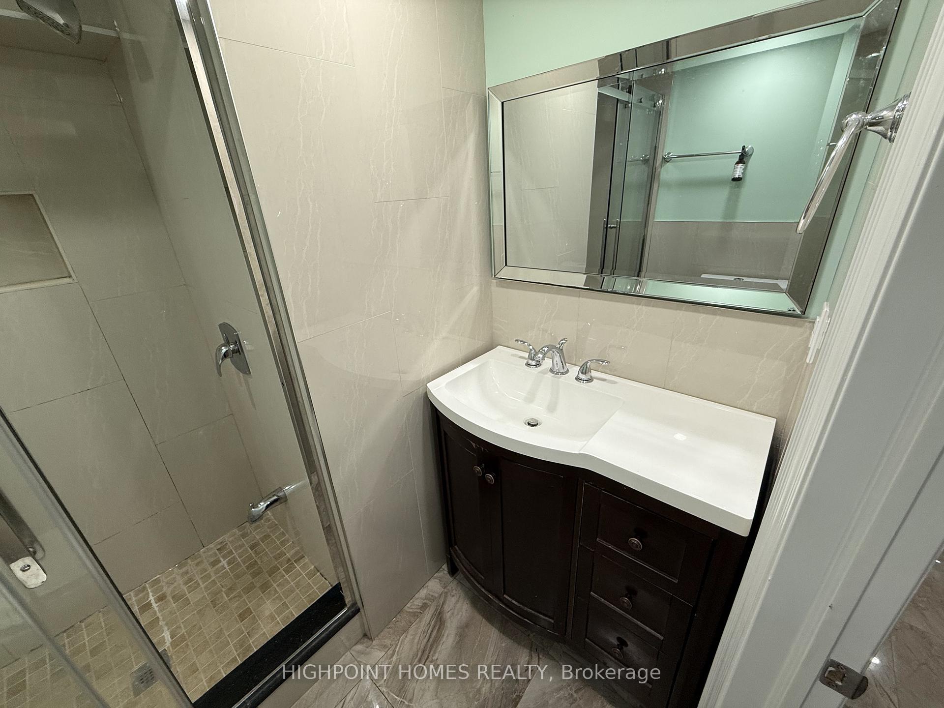Photo 5 of 1576 Alwin Circle, Pickering, Village East — HOMEH