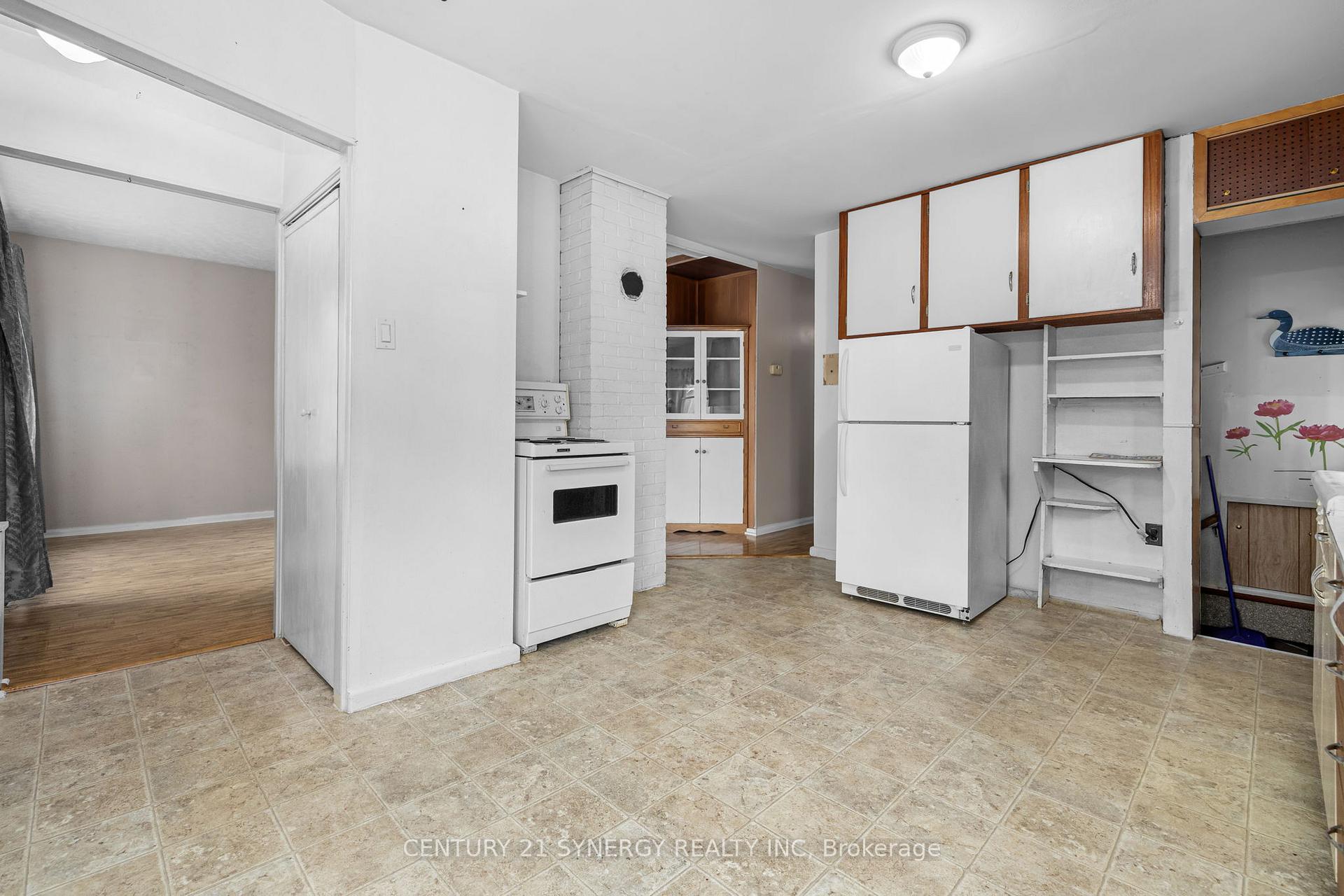 Photo 10 of 47 Queen Street S, Renfrew — HOMEH