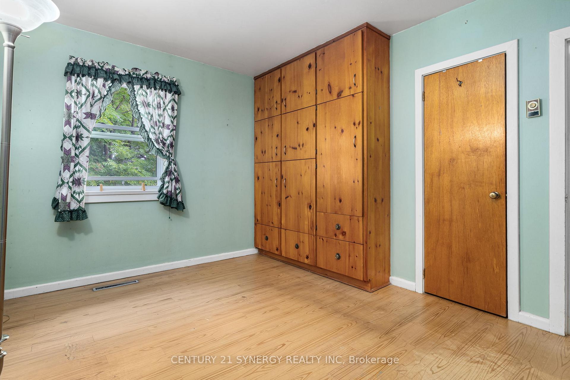 Photo 18 of 47 Queen Street S, Renfrew — HOMEH