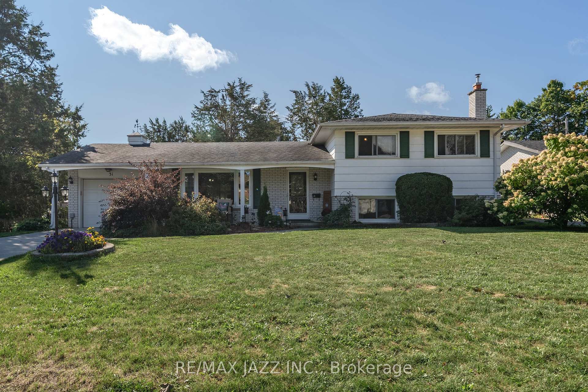 Photo 1 of 31 Edgeview Drive, Quinte West, Trenton Ward — HOMEH